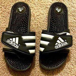 Used but like new! Worn very FEW times!